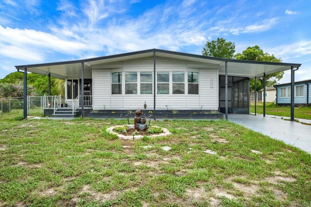 На продажу: $199,999 (2 спален, 2 ванн, 1152 Квадратных фут)