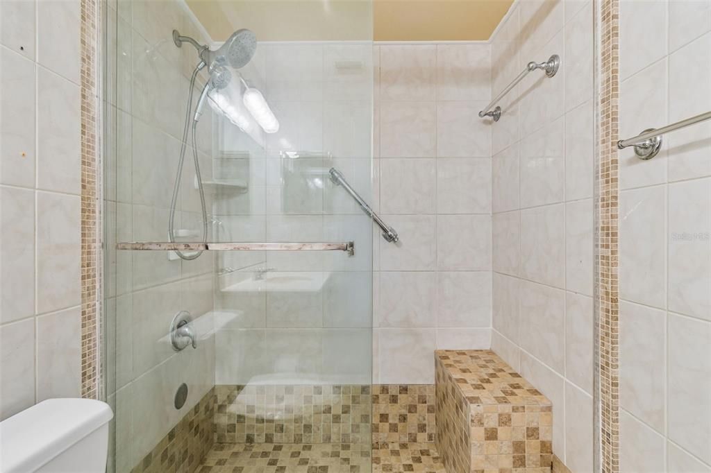 En Venta: $159,900 (2 camas, 1 baños, 817 Pies cuadrados)