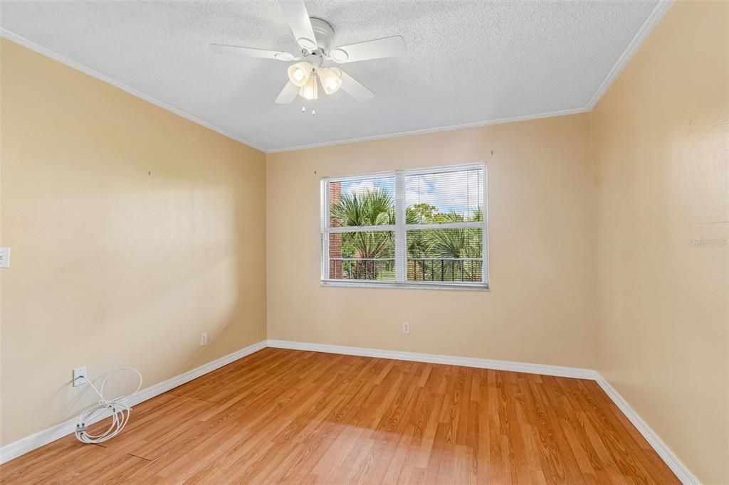 En Venta: $159,900 (2 camas, 1 baños, 817 Pies cuadrados)