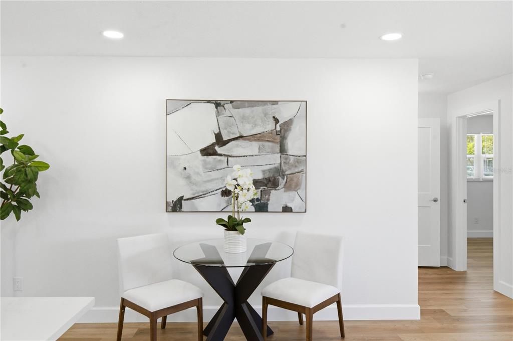 En Venta: $499,000 (2 camas, 2 baños, 1055 Pies cuadrados)