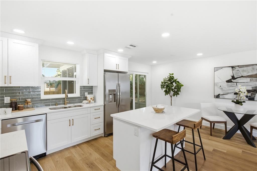 En Venta: $499,000 (2 camas, 2 baños, 1055 Pies cuadrados)