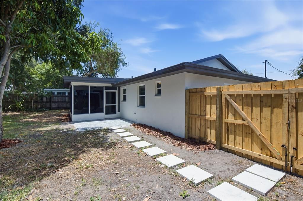 En Venta: $499,000 (2 camas, 2 baños, 1055 Pies cuadrados)