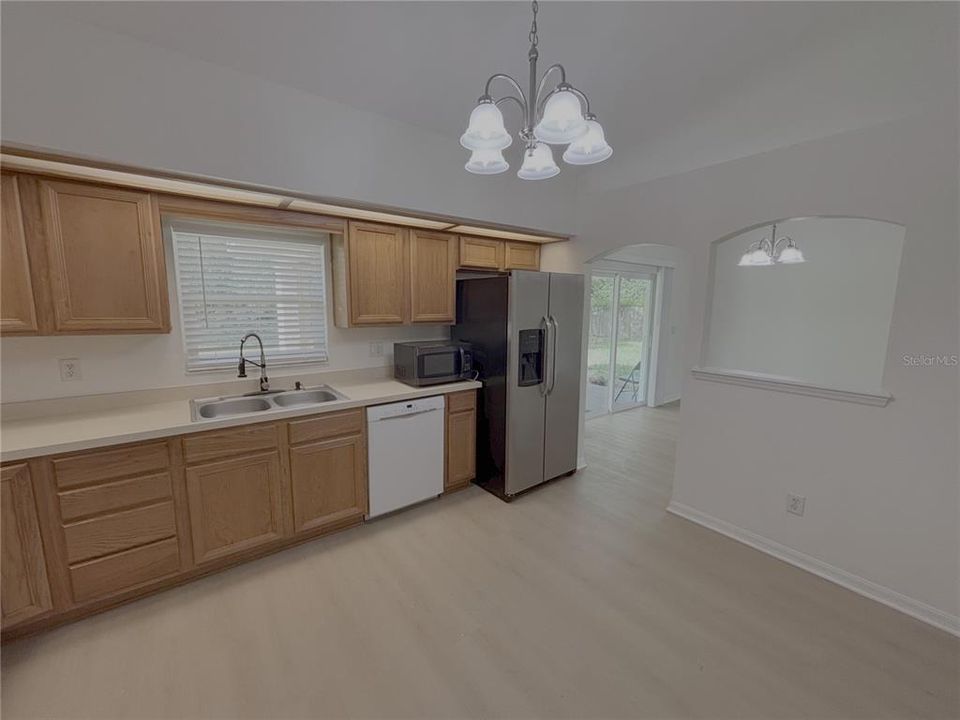 For Rent: $1,895 (3 beds, 2 baths, 1577 Square Feet)