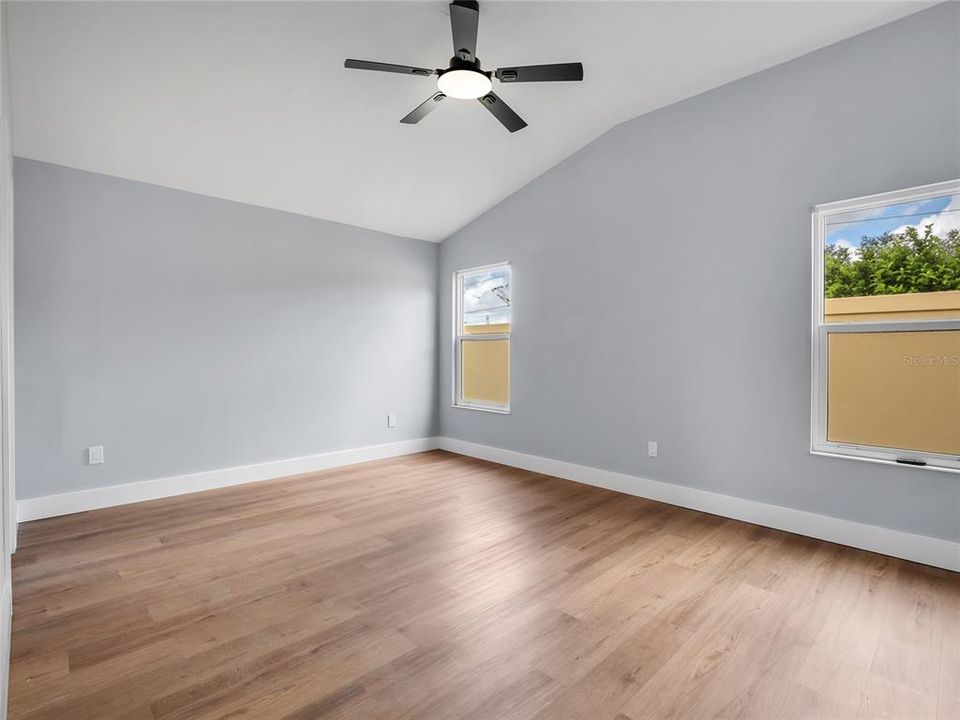 For Sale: $318,000 (2 beds, 2 baths, 1148 Square Feet)