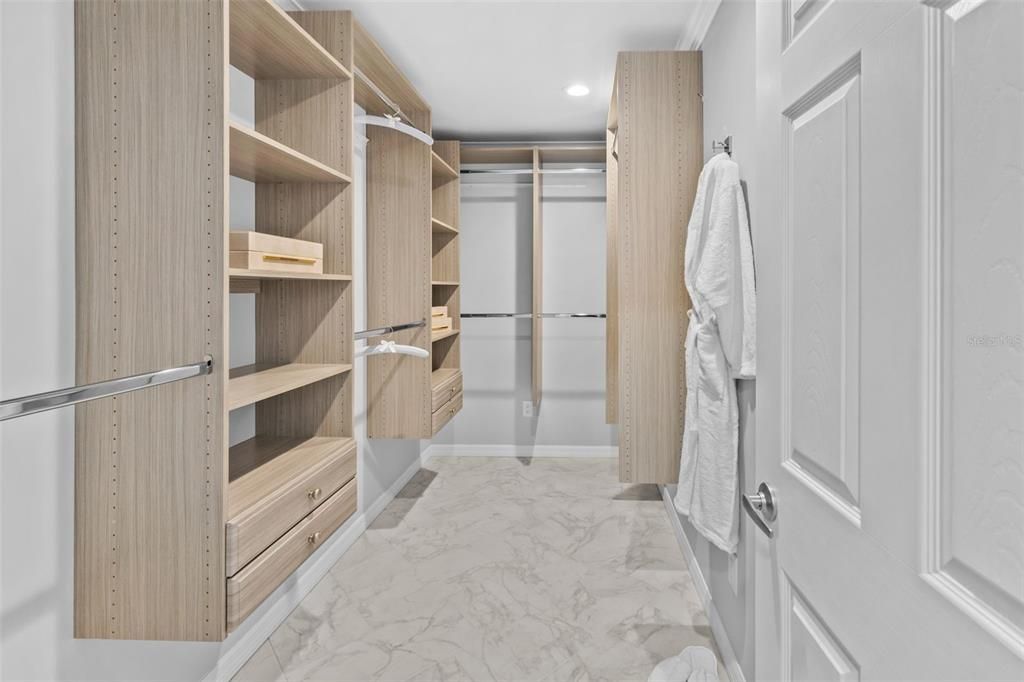 На продажу: $1,100,000 (4 спален, 3 ванн, 3237 Квадратных фут)