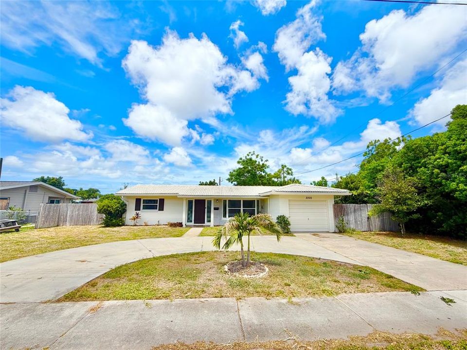 En Venta: $399,000 (2 camas, 1 baños, 1300 Pies cuadrados)