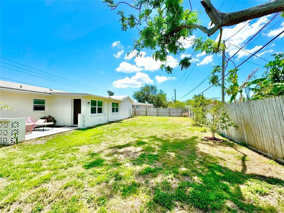 En Venta: $399,000 (2 camas, 1 baños, 1300 Pies cuadrados)