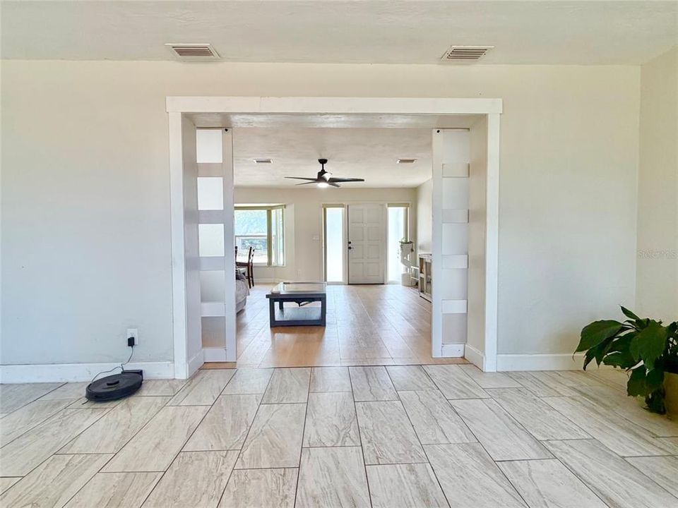 En Venta: $399,000 (2 camas, 1 baños, 1300 Pies cuadrados)