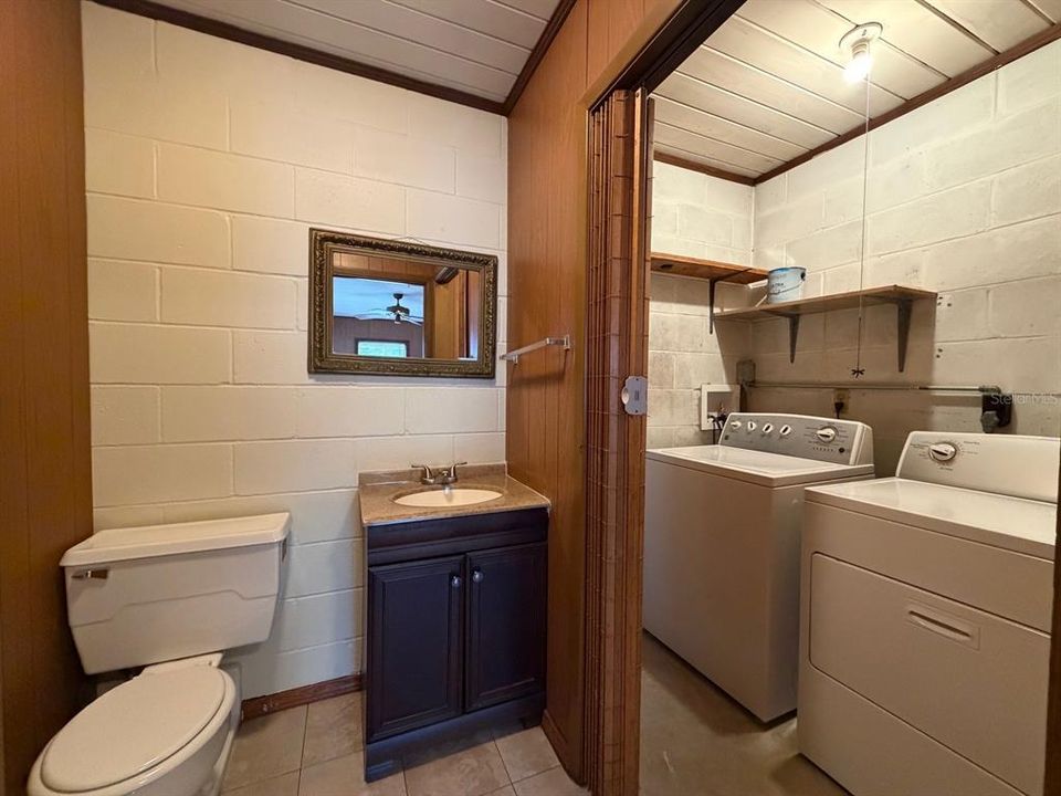 На продажу: $185,000 (3 спален, 1 ванн, 1300 Квадратных фут)