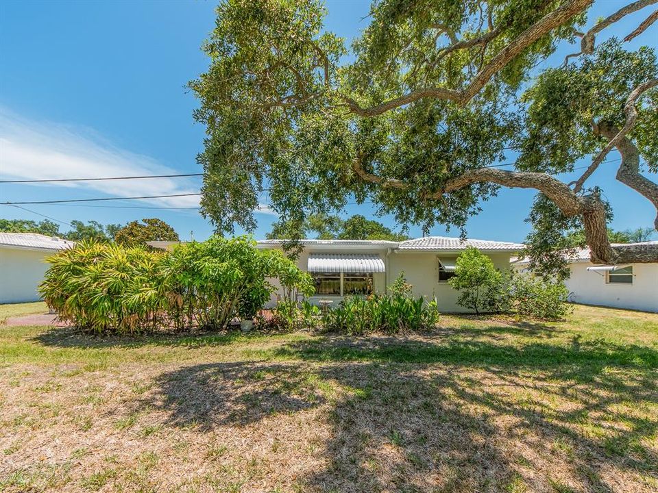 En Venta: $330,000 (2 camas, 2 baños, 1587 Pies cuadrados)