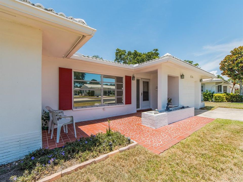 En Venta: $330,000 (2 camas, 2 baños, 1587 Pies cuadrados)