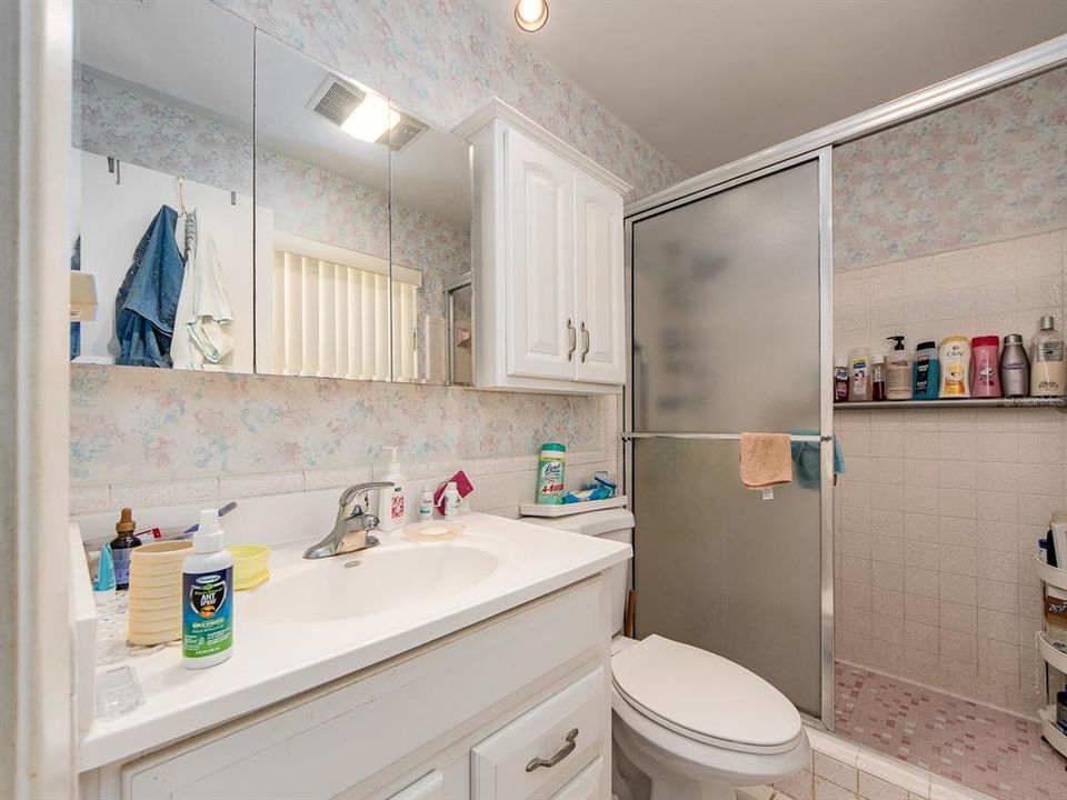 En Venta: $330,000 (2 camas, 2 baños, 1587 Pies cuadrados)