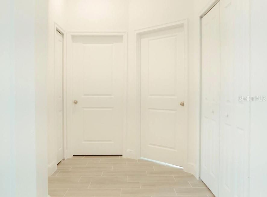 For Sale: $213,000 (2 beds, 2 baths, 1056 Square Feet)