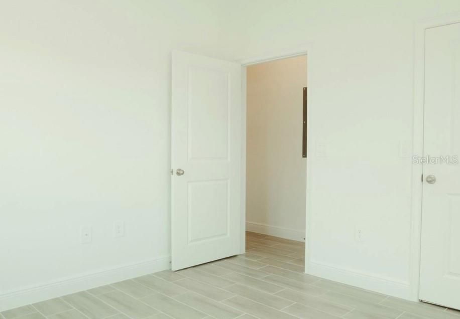For Sale: $213,000 (2 beds, 2 baths, 1056 Square Feet)