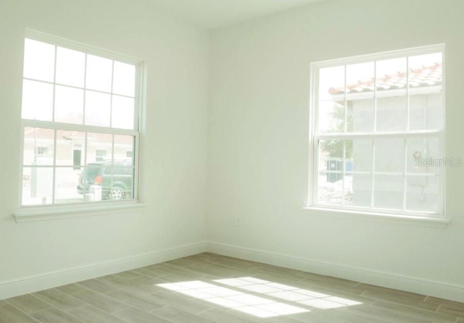 For Sale: $213,000 (2 beds, 2 baths, 1056 Square Feet)