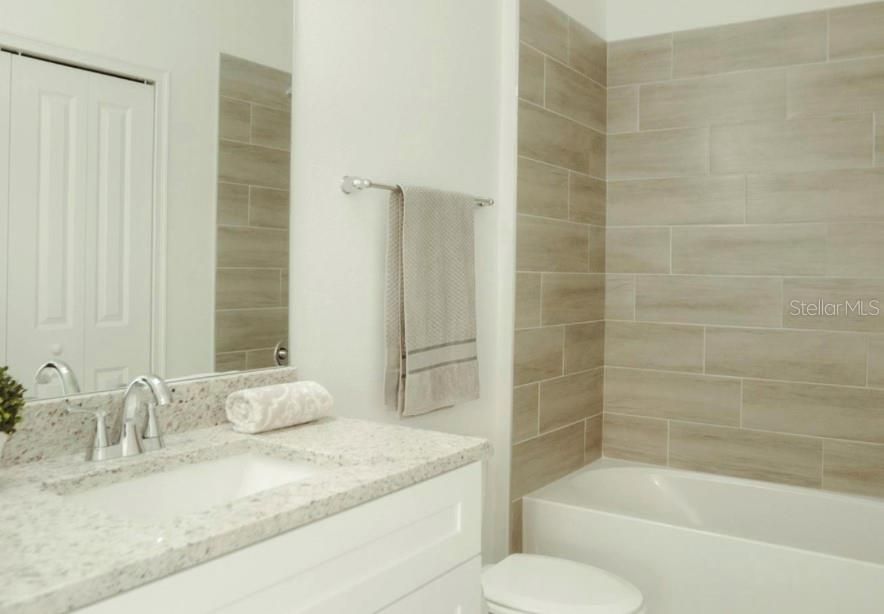 For Sale: $213,000 (2 beds, 2 baths, 1056 Square Feet)
