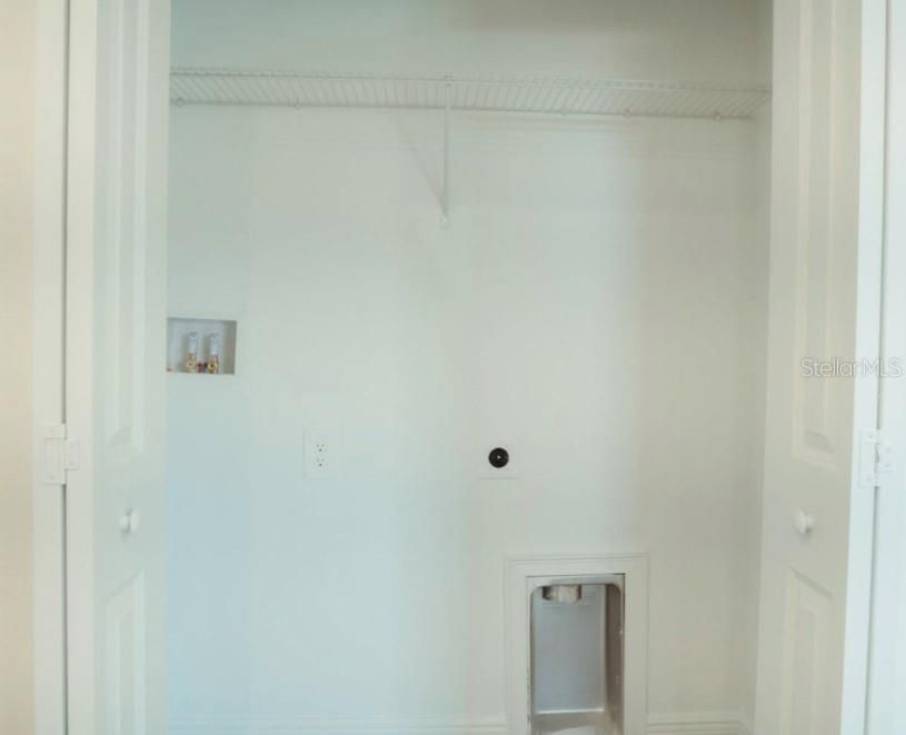 For Sale: $213,000 (2 beds, 2 baths, 1056 Square Feet)
