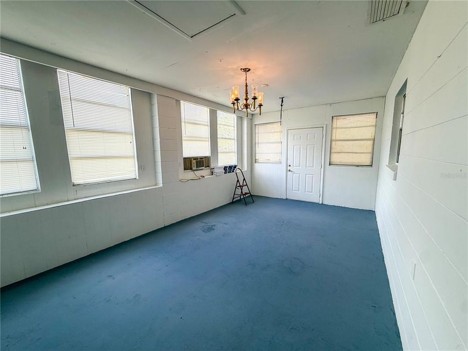 На продажу: $175,000 (3 спален, 2 ванн, 1844 Квадратных фут)