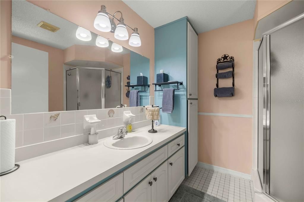 En Venta: $222,900 (2 camas, 2 baños, 1296 Pies cuadrados)