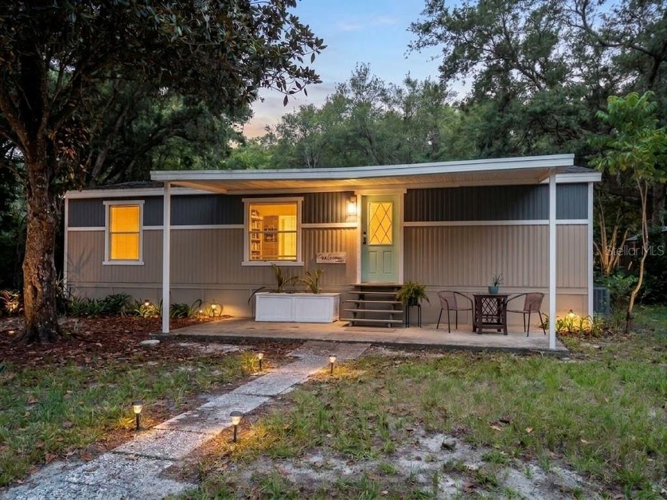 For Sale: $175,000 (3 beds, 2 baths, 960 Square Feet)
