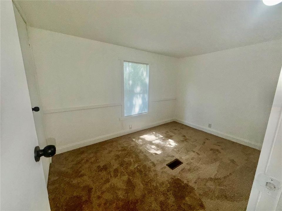 For Sale: $175,000 (3 beds, 2 baths, 960 Square Feet)