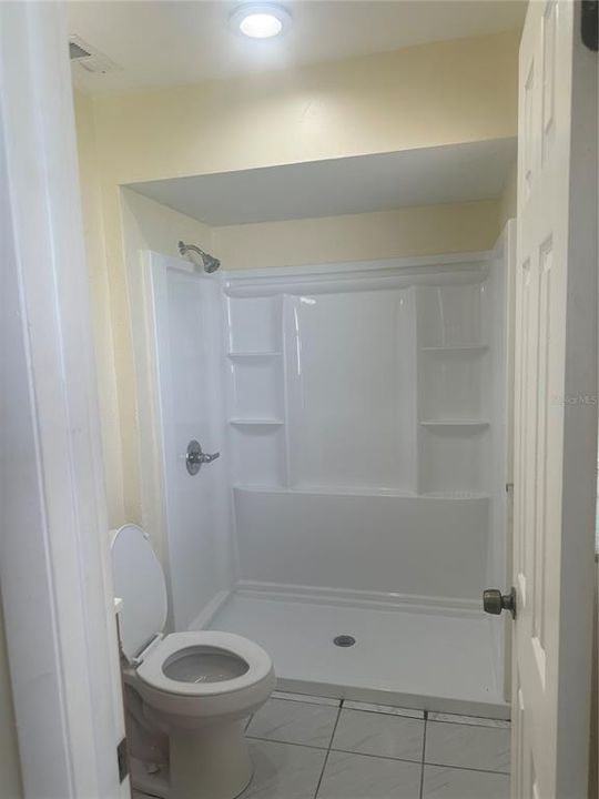 For Rent: $2,700 (3 beds, 2 baths, 976 Square Feet)