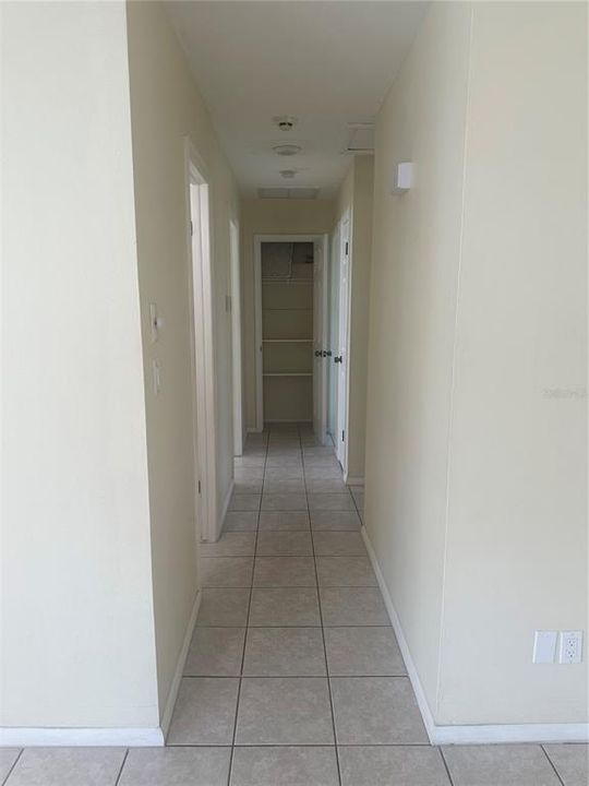 For Rent: $2,700 (3 beds, 2 baths, 976 Square Feet)