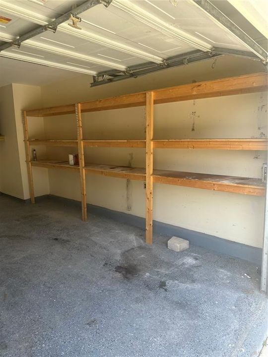 For Rent: $2,700 (3 beds, 2 baths, 976 Square Feet)