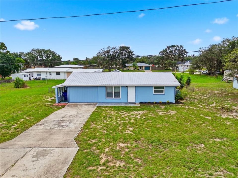 For Sale: $185,000 (3 beds, 1 baths, 929 Square Feet)