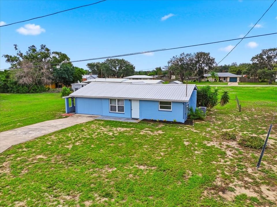 For Sale: $185,000 (3 beds, 1 baths, 929 Square Feet)