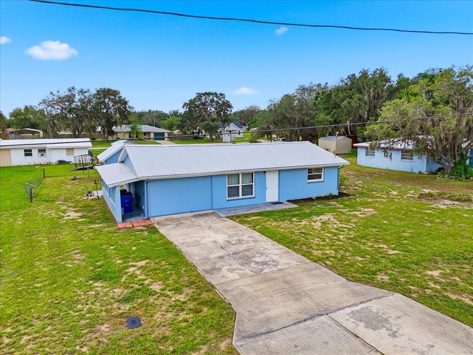 For Sale: $185,000 (3 beds, 1 baths, 929 Square Feet)