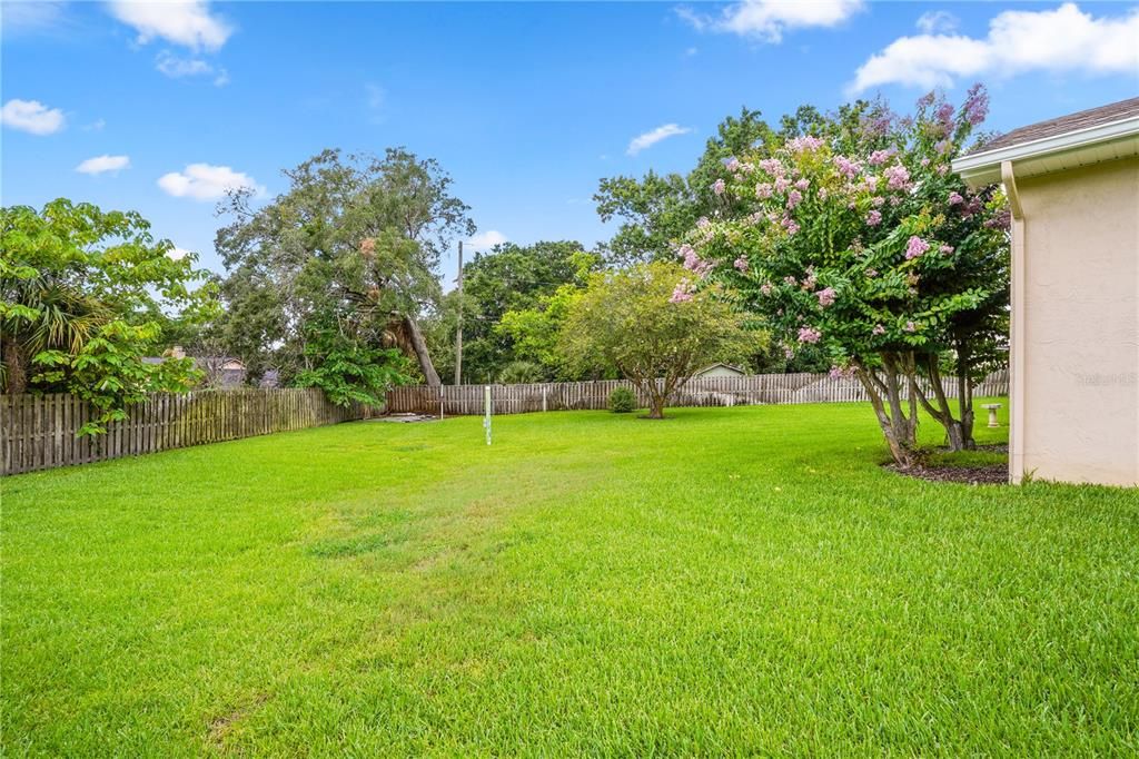 En Venta: $419,000 (4 camas, 2 baños, 1981 Pies cuadrados)