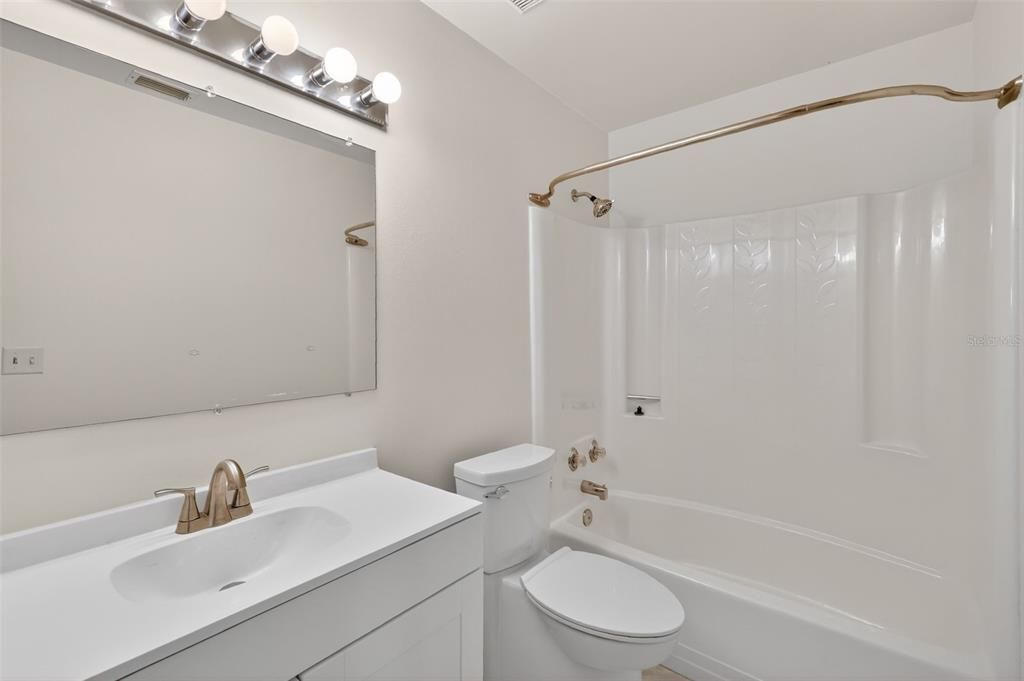 En Venta: $185,000 (2 camas, 2 baños, 918 Pies cuadrados)
