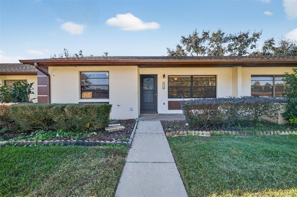 En Venta: $185,000 (2 camas, 2 baños, 918 Pies cuadrados)