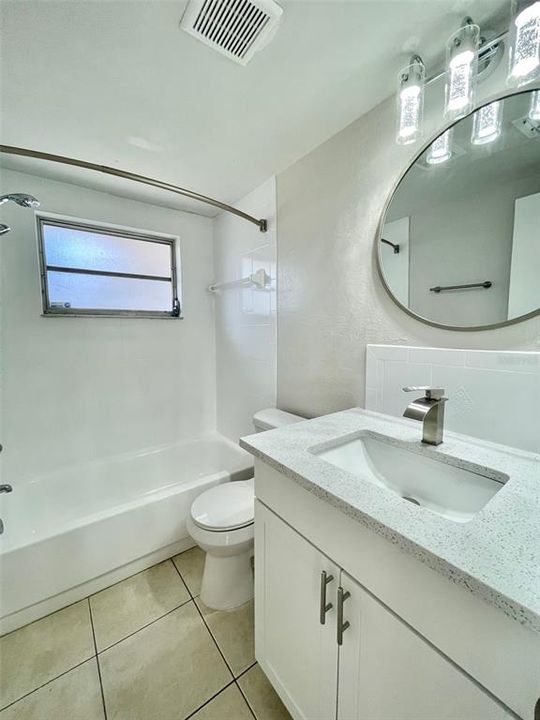 В аренду: $1,600 (2 спален, 1 ванн, 816 Квадратных фут)
