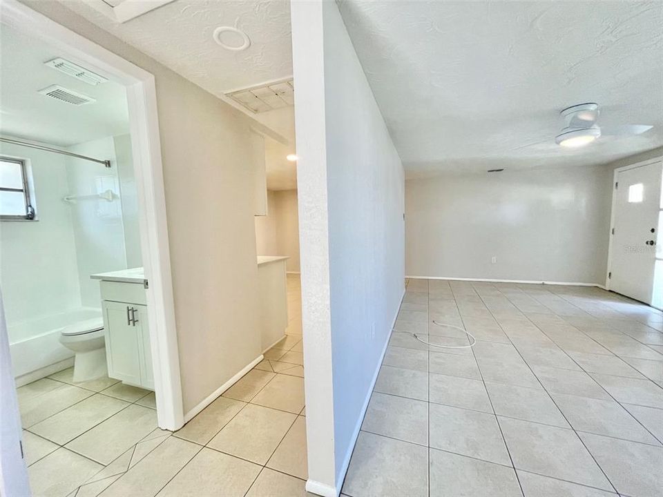 В аренду: $1,600 (2 спален, 1 ванн, 816 Квадратных фут)