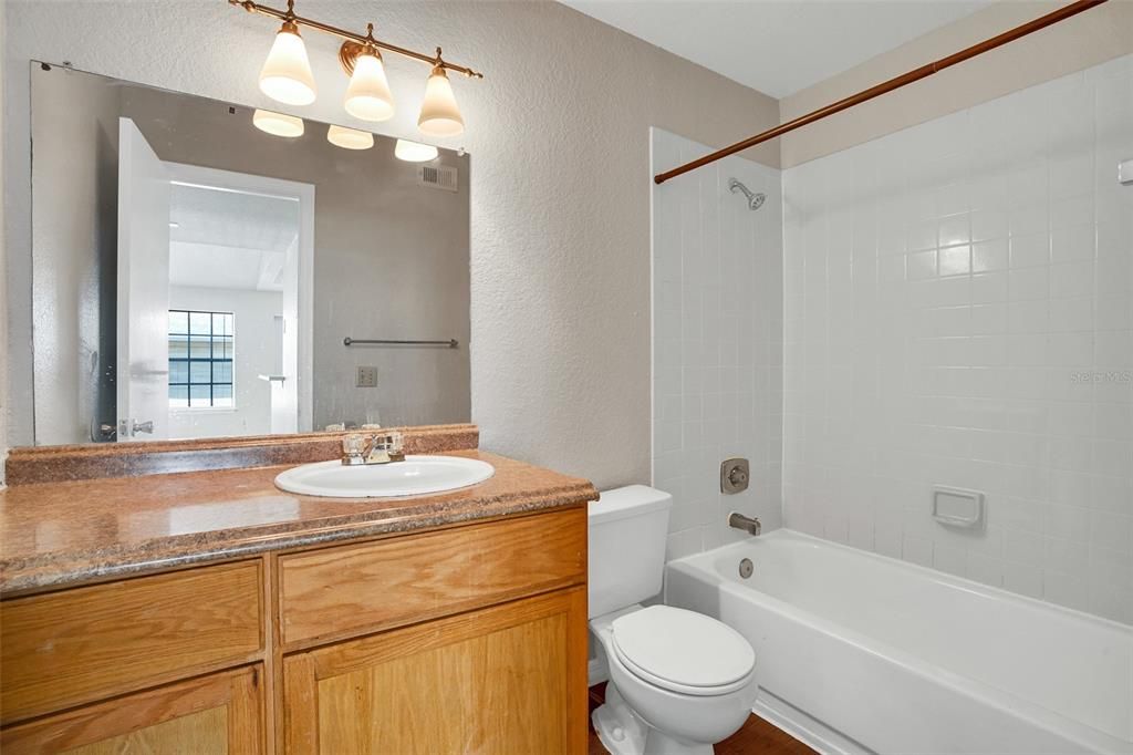 En Venta: $129,900 (2 camas, 2 baños, 836 Pies cuadrados)
