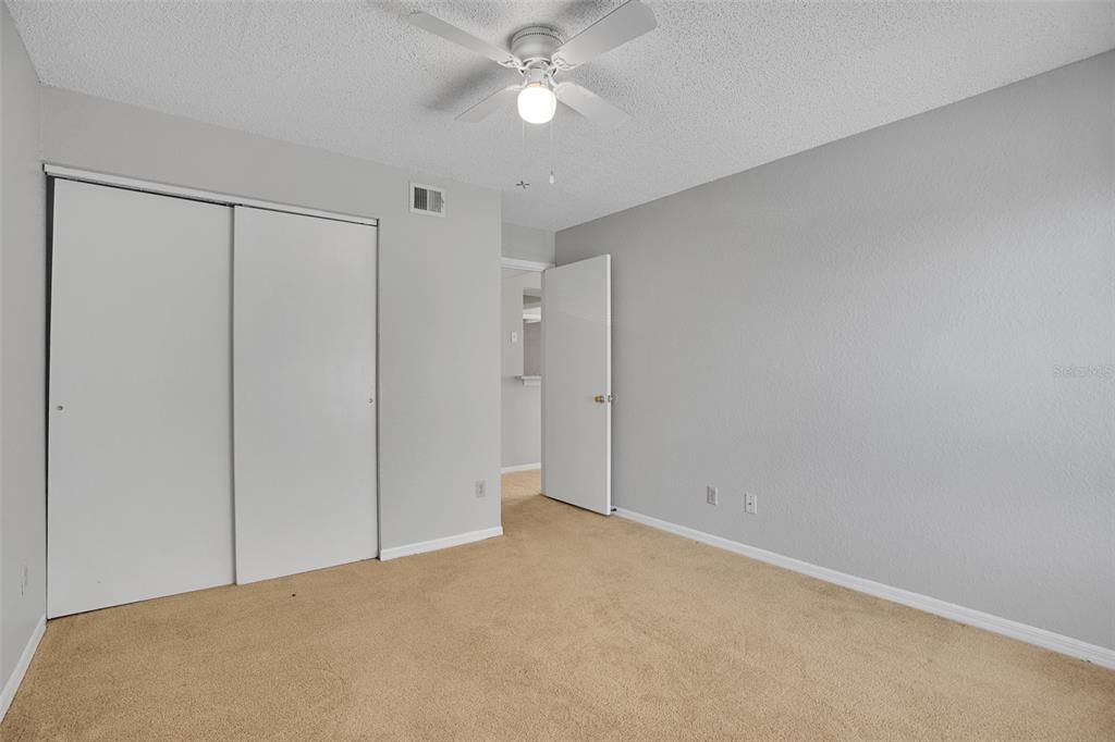 En Venta: $129,900 (2 camas, 2 baños, 836 Pies cuadrados)