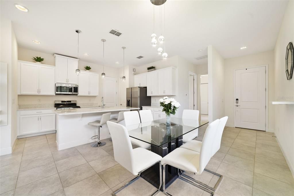 For Sale: $285,000 (2 beds, 2 baths, 1346 Square Feet)