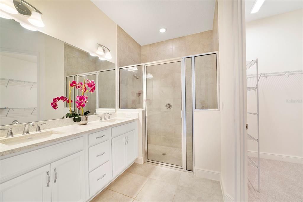 For Sale: $285,000 (2 beds, 2 baths, 1346 Square Feet)