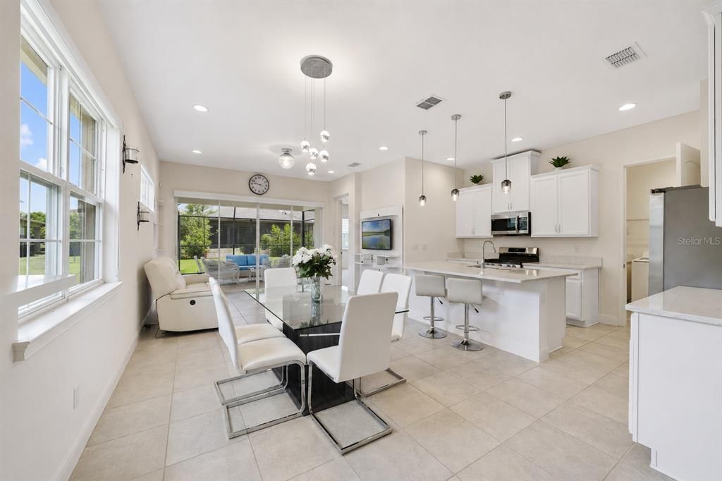 For Sale: $285,000 (2 beds, 2 baths, 1346 Square Feet)