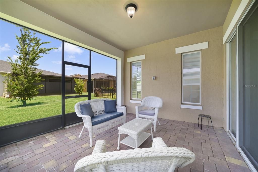 For Sale: $285,000 (2 beds, 2 baths, 1346 Square Feet)