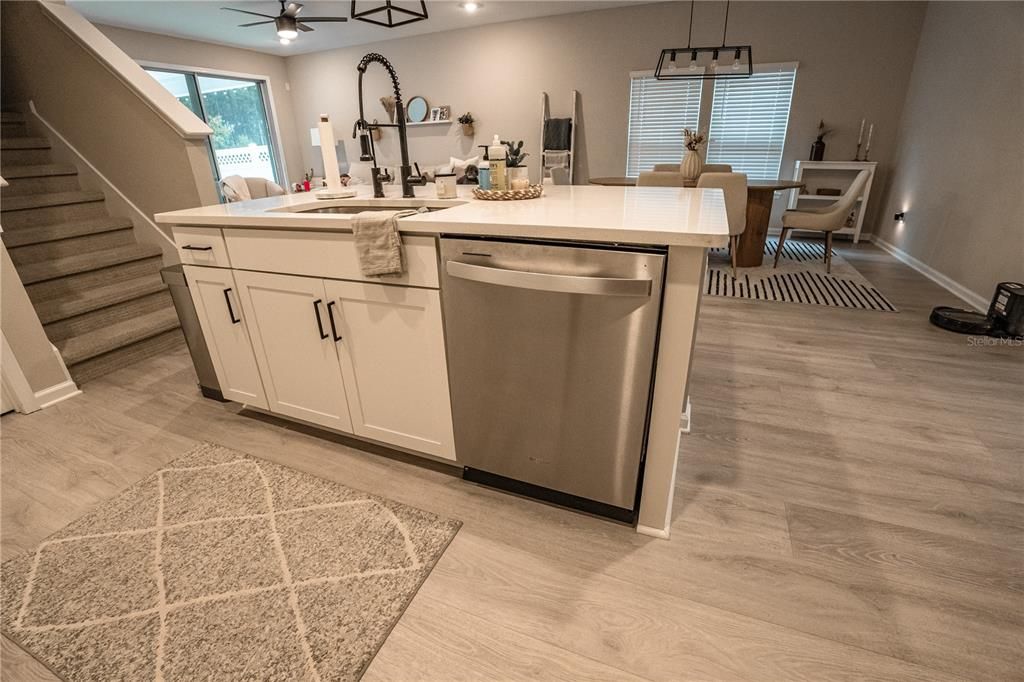 For Sale: $495,000 (5 beds, 3 baths, 2289 Square Feet)