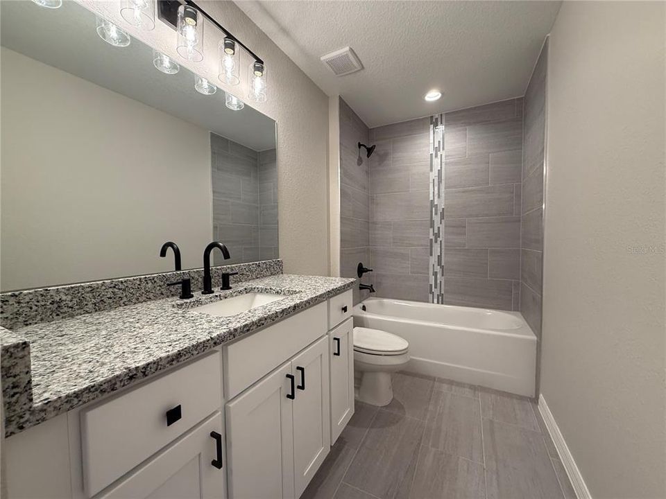For Sale: $299,900 (4 beds, 2 baths, 1683 Square Feet)