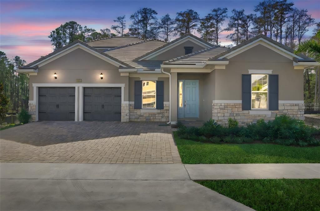 Active With Contract: $1,058,989 (4 beds, 3 baths, 3100 Square Feet)