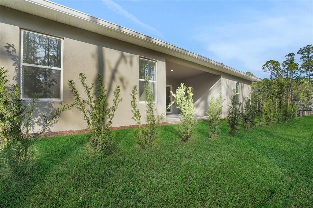 Active With Contract: $1,058,989 (4 beds, 3 baths, 3100 Square Feet)