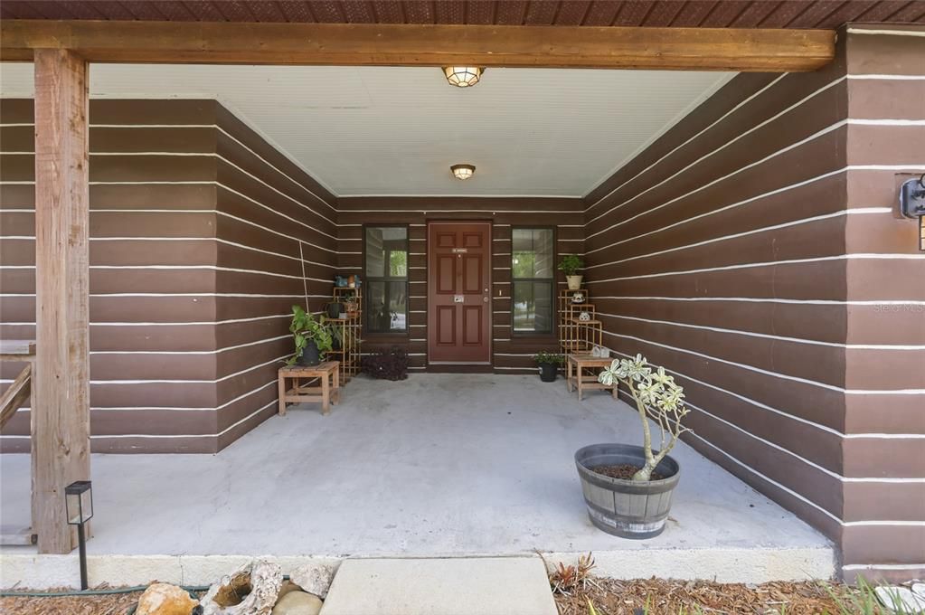 For Sale: $350,000 (4 beds, 2 baths, 1427 Square Feet)