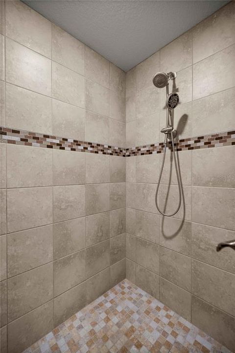 На продажу: $349,900 (3 спален, 2 ванн, 1726 Квадратных фут)