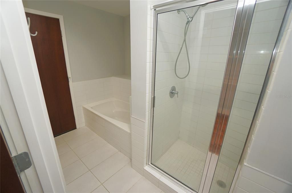 В аренду: $2,500 (1 спален, 1 ванн, 934 Квадратных фут)