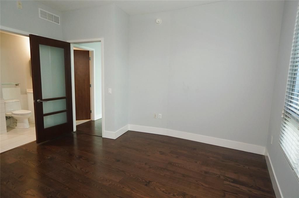 В аренду: $2,500 (1 спален, 1 ванн, 934 Квадратных фут)